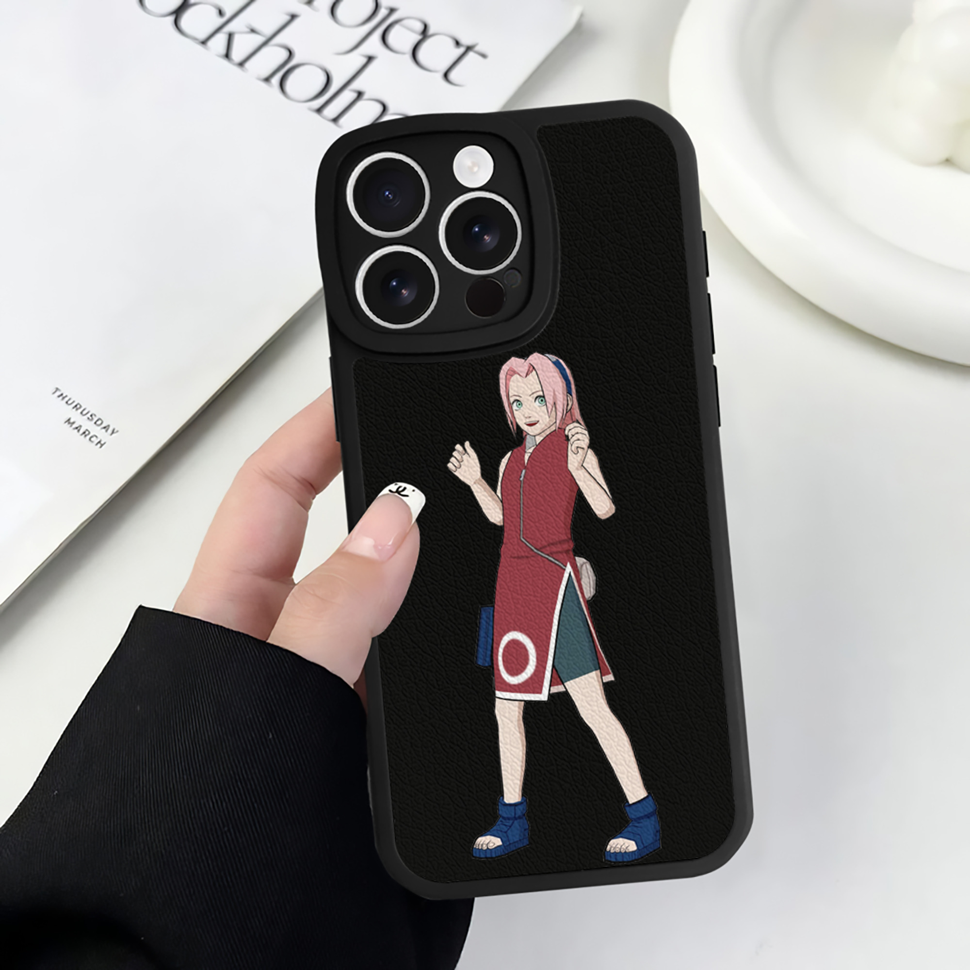 （画像用） NARUTO -ナルト- 春野サクラ Haruno Sakura 【iPhone 16シリーズ対応】シリコンスマホケース（レザー調） 材質：シリコン